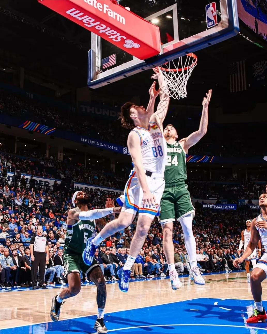 雄鹿B队鏖战立陶宛男篮,波特打破历史纪录 雄鹿B队鏖战立陶宛男篮,波特打破历史纪录