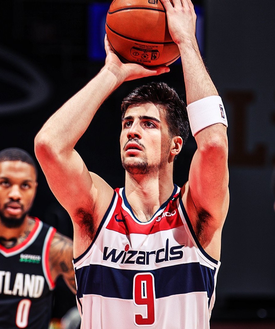 尼克斯年轻后卫技惊四座，砍下高分的简单介绍