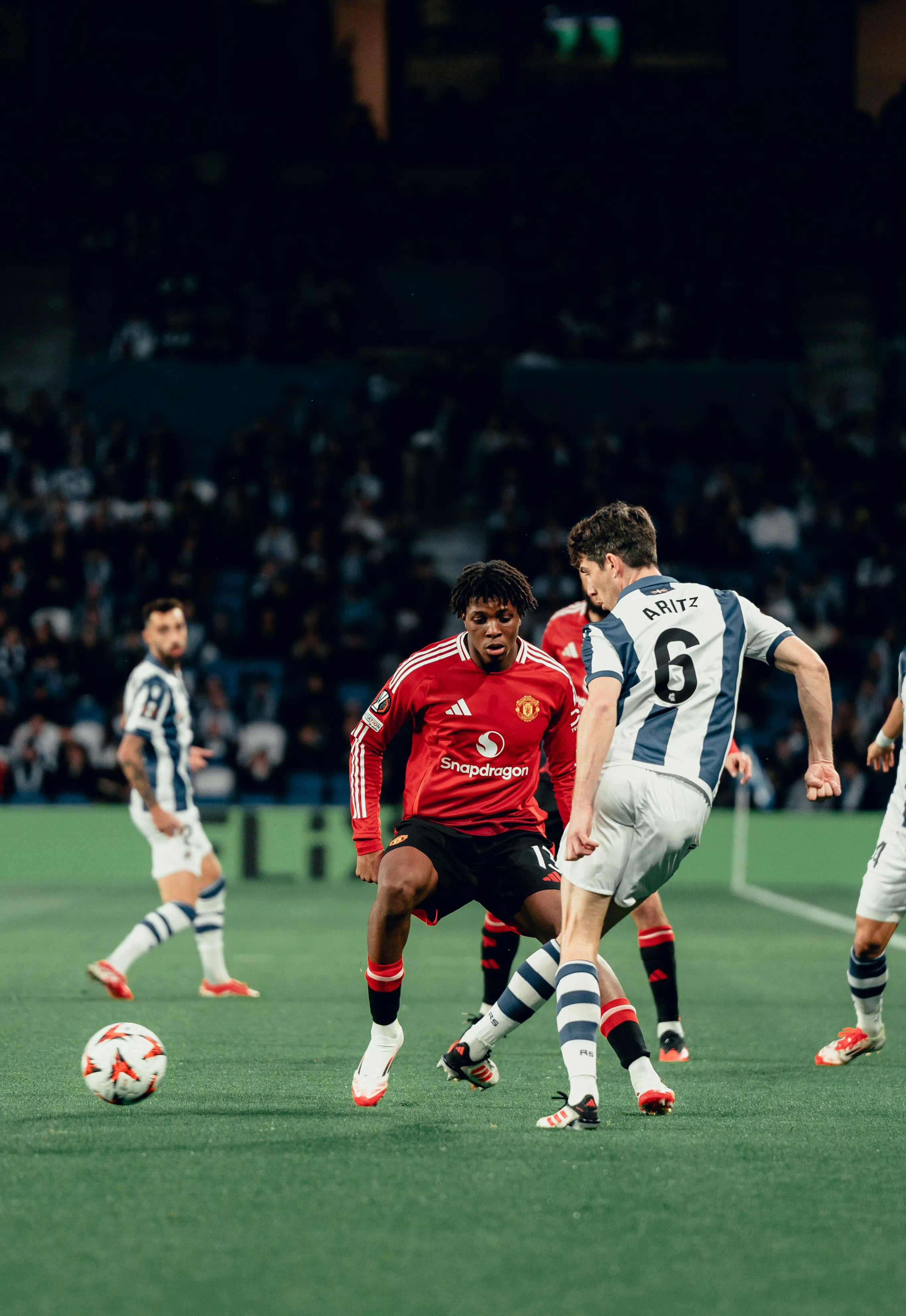 曼城横扫波尔图,晋级欧冠半决赛 曼城横扫波尔图,晋级欧冠半决赛