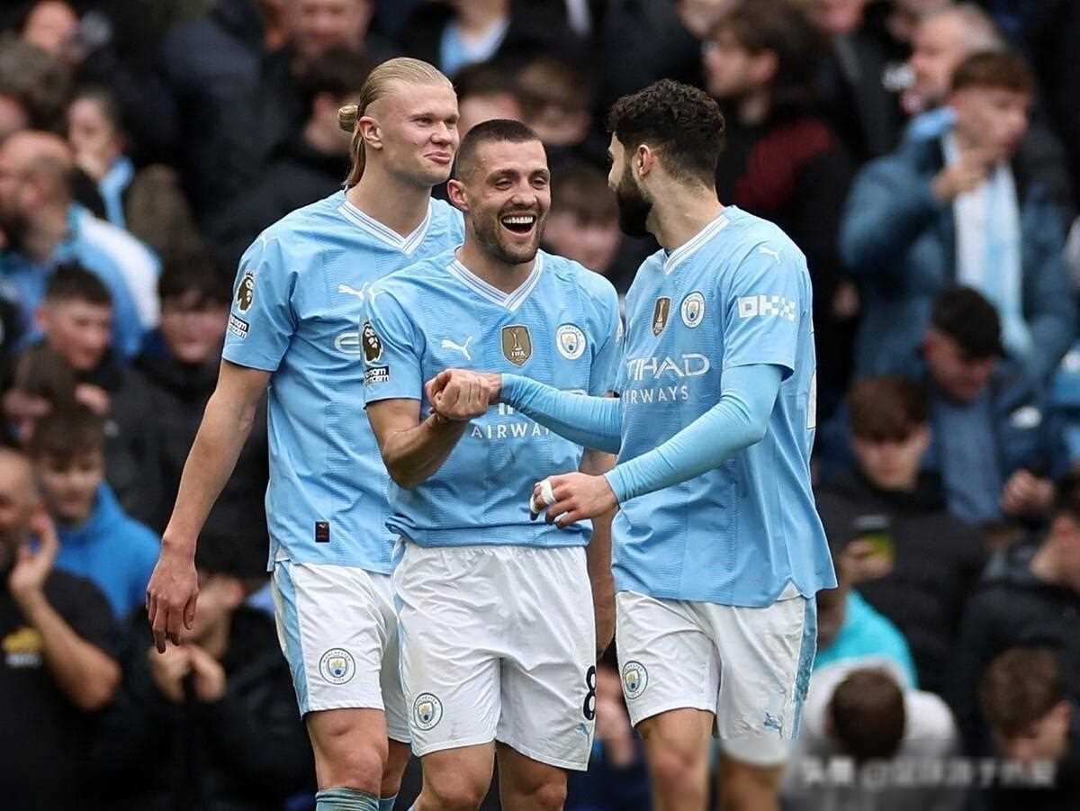 热刺击败富勒姆，登顶积分榜的简单介绍