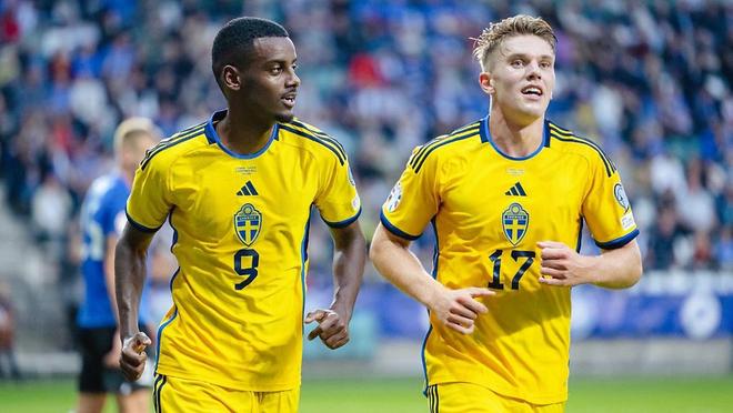 包含白俄罗斯胜关键比赛，欧预赛前景一片光明！的词条