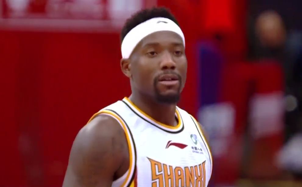 阿尔克马法甲卫冕在望，积分榜稳占榜首的简单介绍