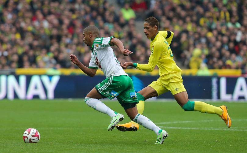 法甲联赛火爆展开，劲敌激战