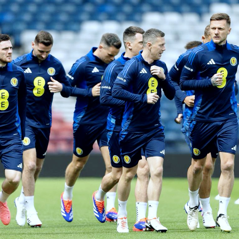 欧洲精英赛赛齐合股苏格兰队力保领先地位的简单介绍 欧洲精英赛赛齐合股苏格兰队力保领先地位的简单介绍