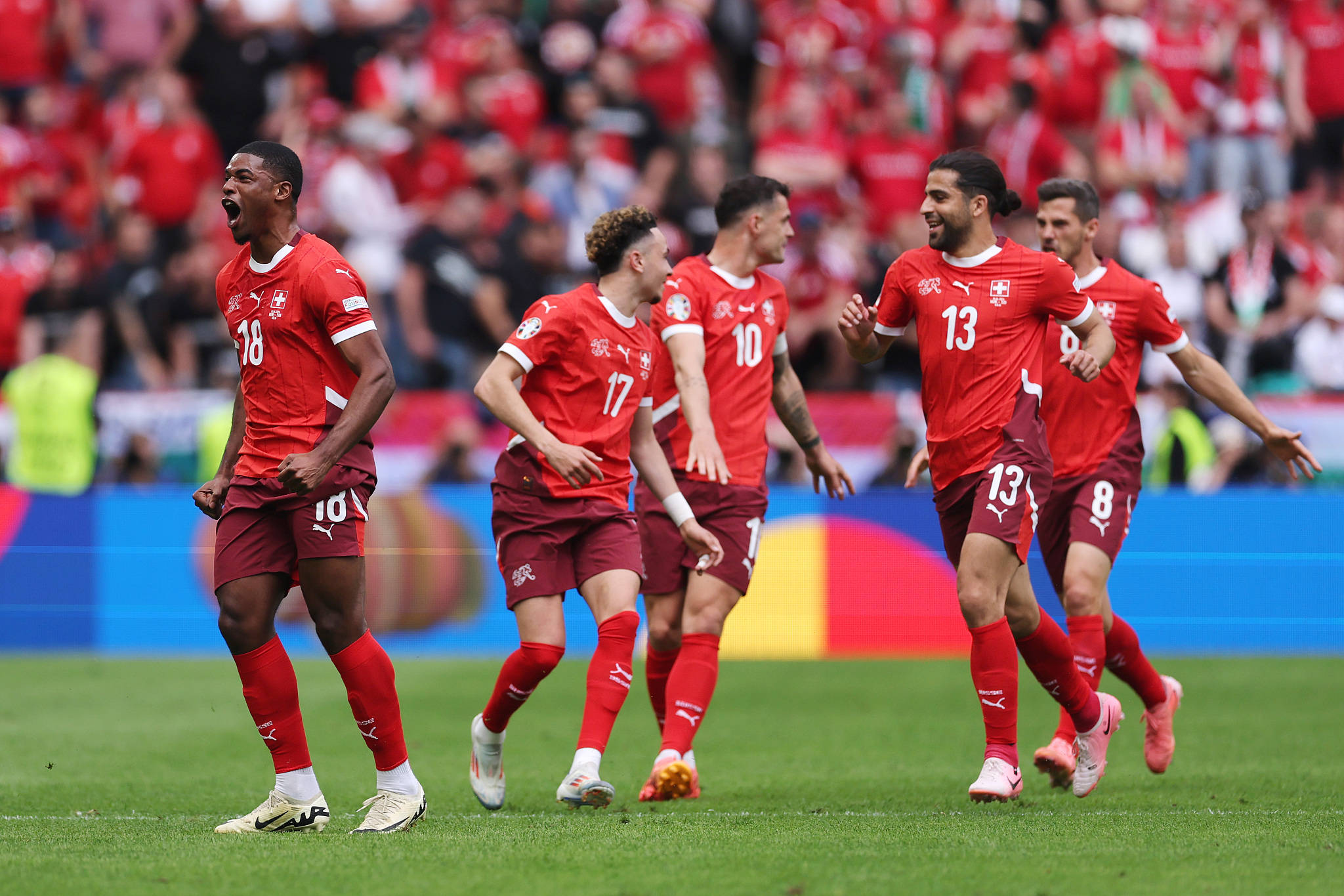 欧洲精英赛赛齐合股苏格兰队力保领先地位的简单介绍 欧洲精英赛赛齐合股苏格兰队力保领先地位的简单介绍