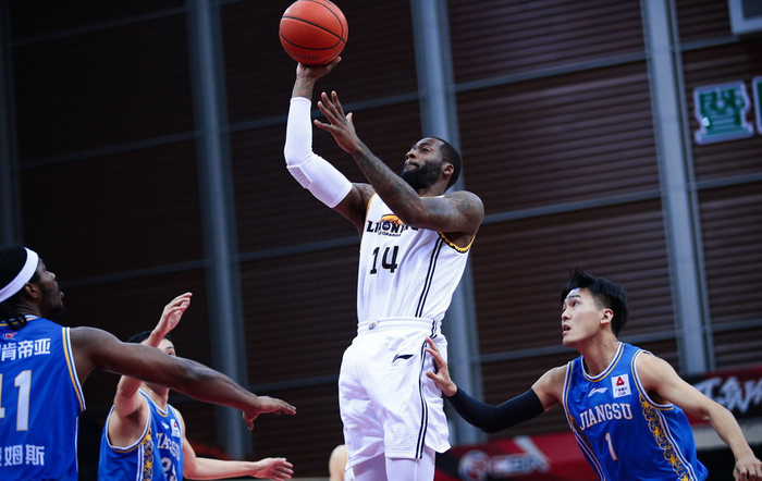 关于吉林客场大胜,丛明晨砍下全队最高分的信息 关于吉林客场大胜,丛明晨砍下全队最高分的信息