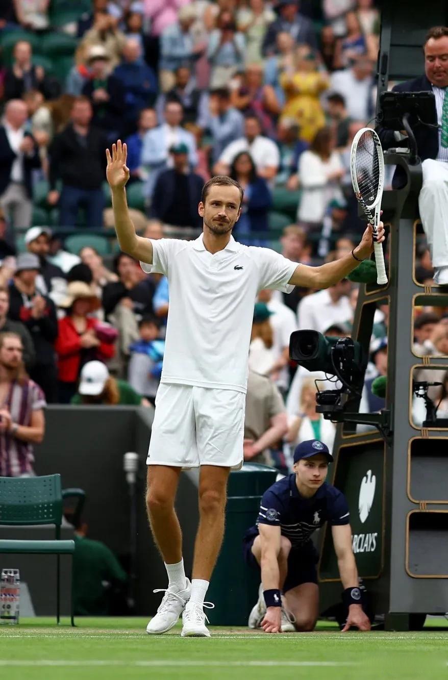 澳大利亚网球队强势欧洲网球队，梅德韦杰夫绝境逆转的简单介绍