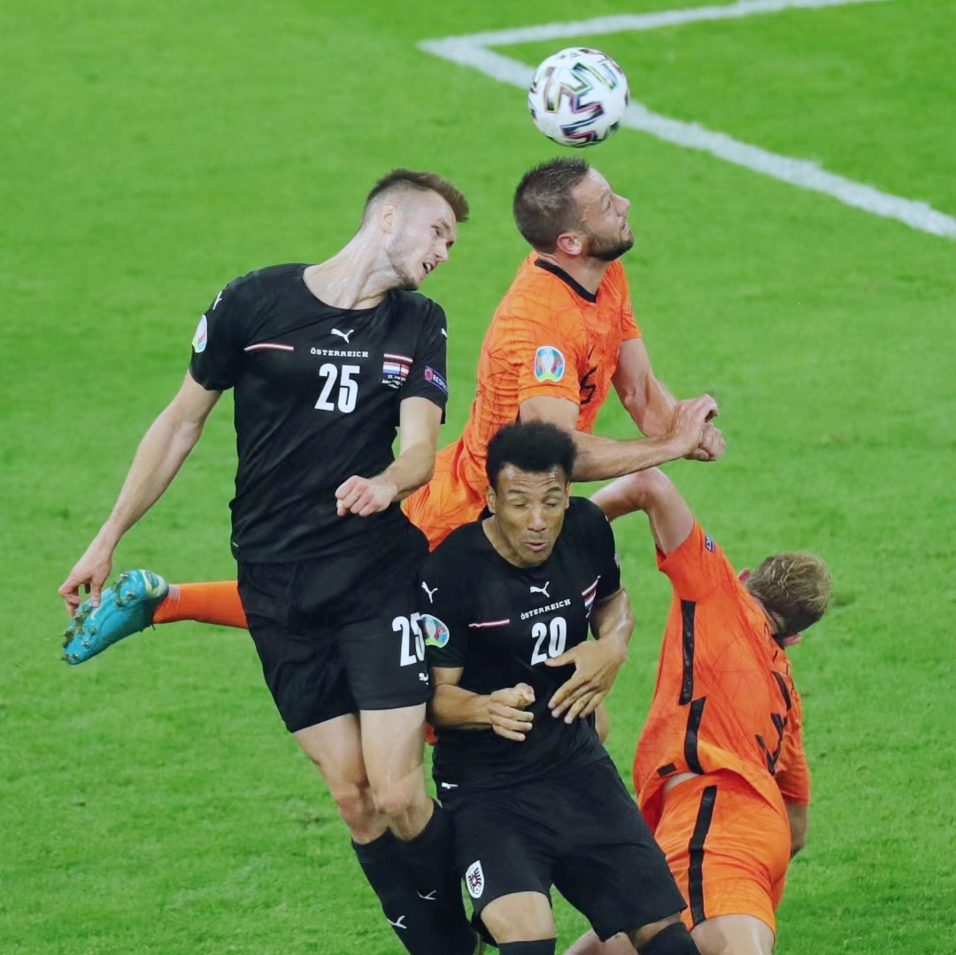 法国队完胜波兰队,梁靖崑统治全场的简单介绍 法国队完胜波兰队,梁靖崑统治全场的简单介绍