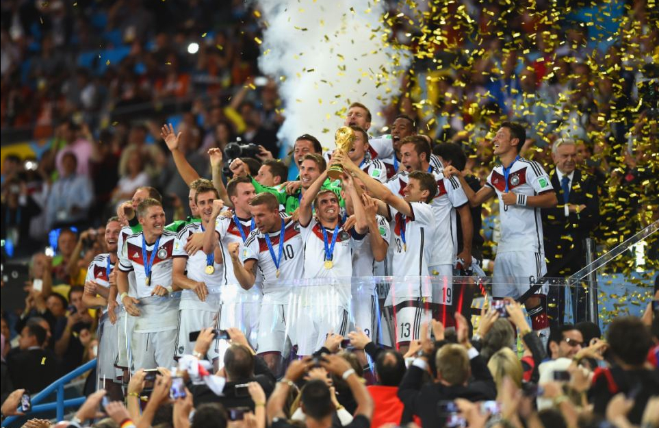 包含巴黎轻取克罗地亚，穆勒扛起全队的词条