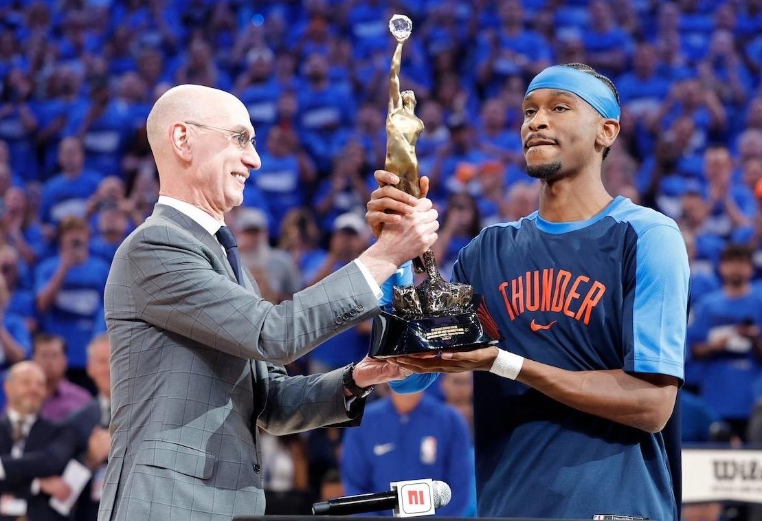 雷霆力克湖人，约基奇带队取胜